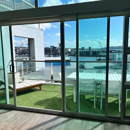 Spacious Penthouse With Spectacular Harbour Views! โอ๊คแลนด์ ภายนอก รูปภาพ