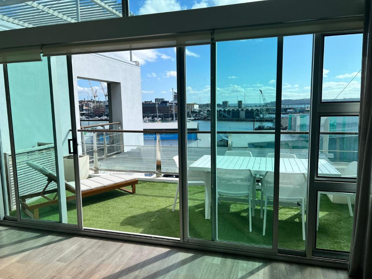 Spacious Penthouse With Spectacular Harbour Views! โอ๊คแลนด์ ภายนอก รูปภาพ