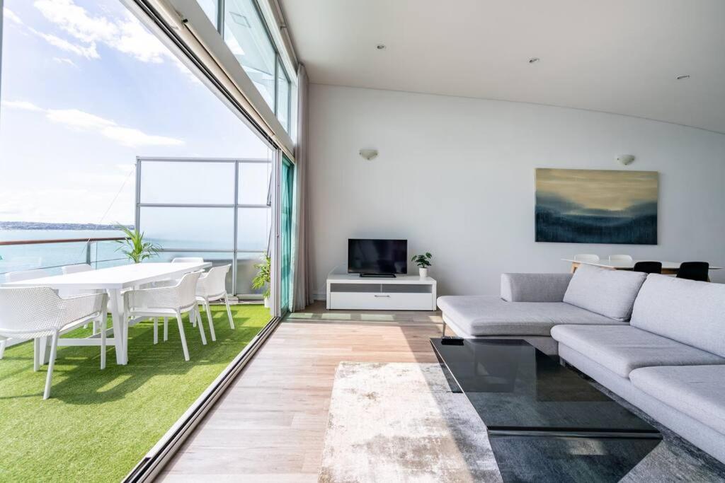 Spacious Penthouse With Spectacular Harbour Views! โอ๊คแลนด์ ภายนอก รูปภาพ